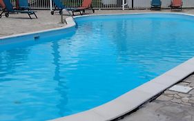 Bungalow Avec Piscine